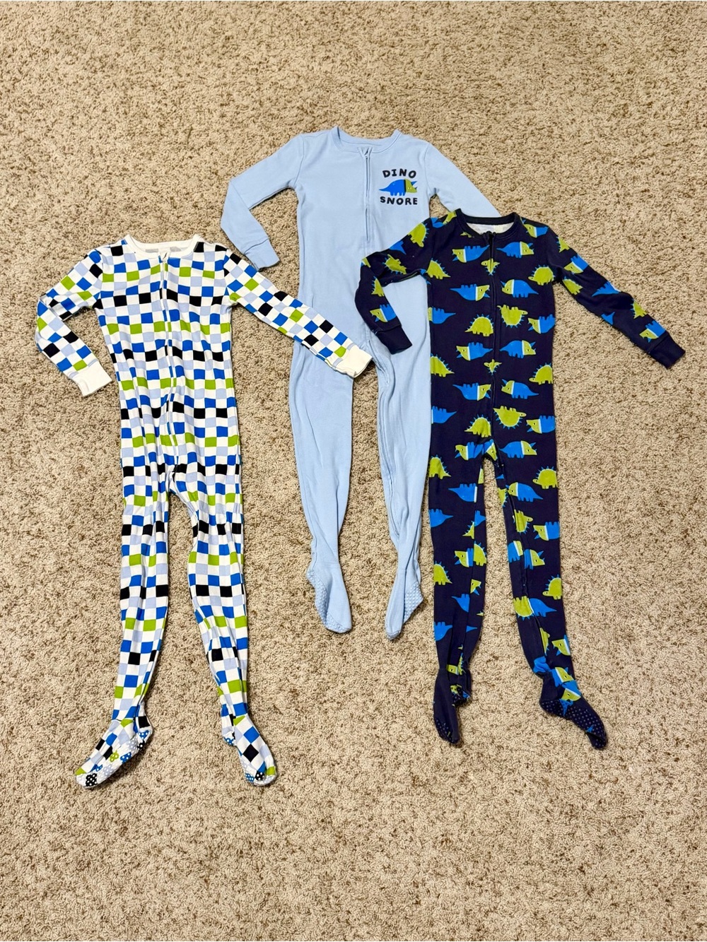 Old Navy Kids Snug-Fit Zipper Onesie Footed PJs 3-Pack - Dino. Size 5T. Like-New